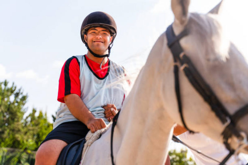 Clínica Que Faz Equoterapia Autismo Cosmópolis - Terapia com Cavalos para Deficientes